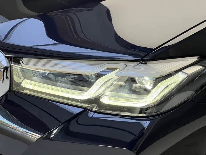 Фото 19 - BMW 5 Series