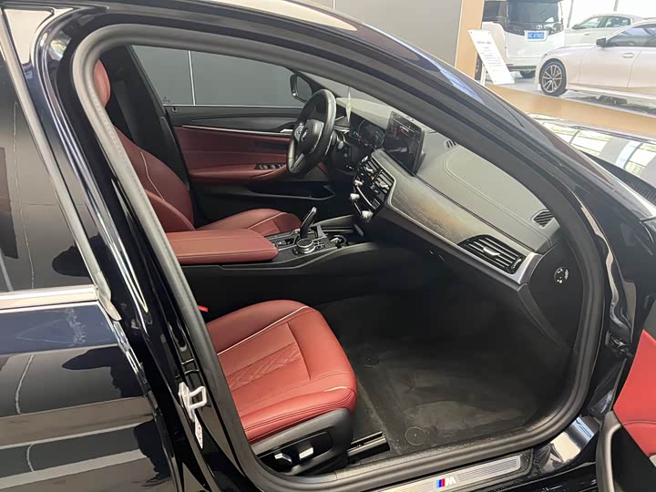 Фото 4 - BMW 5 Series