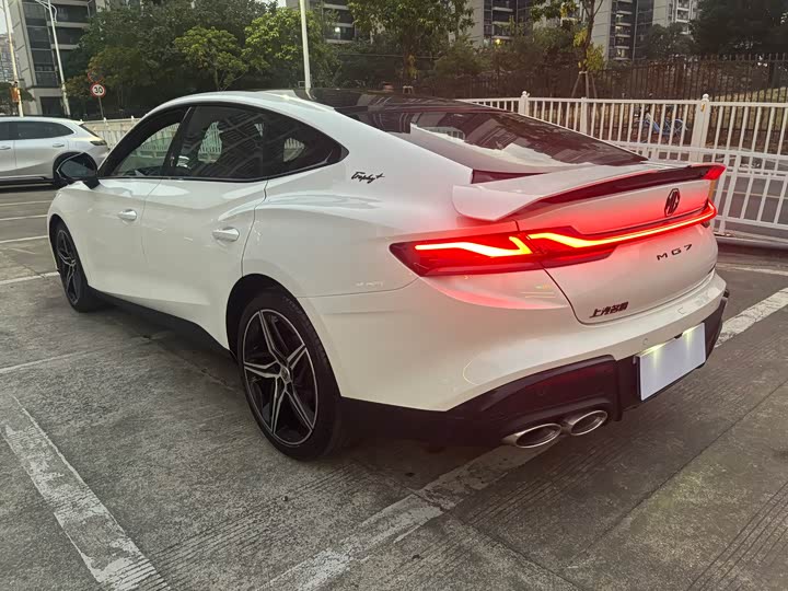 Фото 8 - MG Motor 7