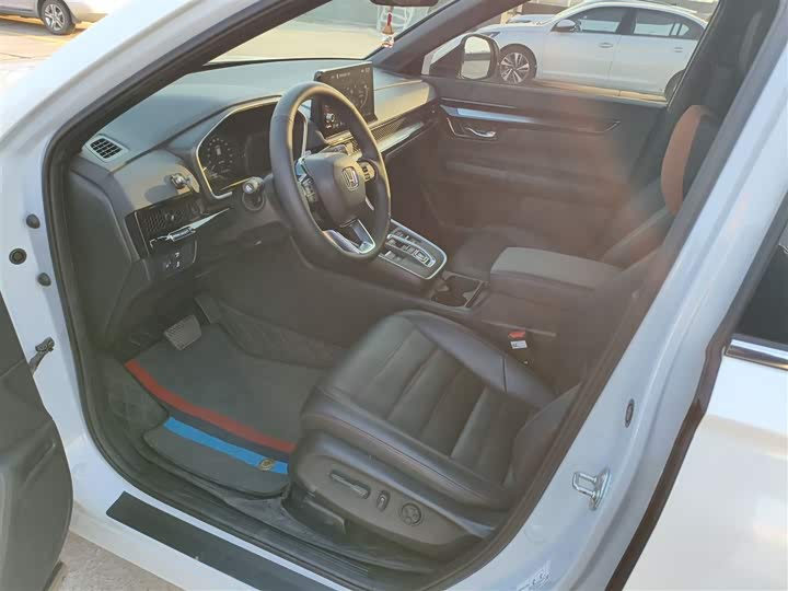 Фото 13 - Honda CR-V