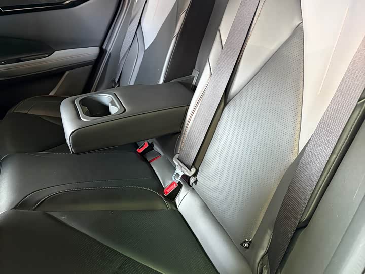 Фото 6 - Changan UNI-V