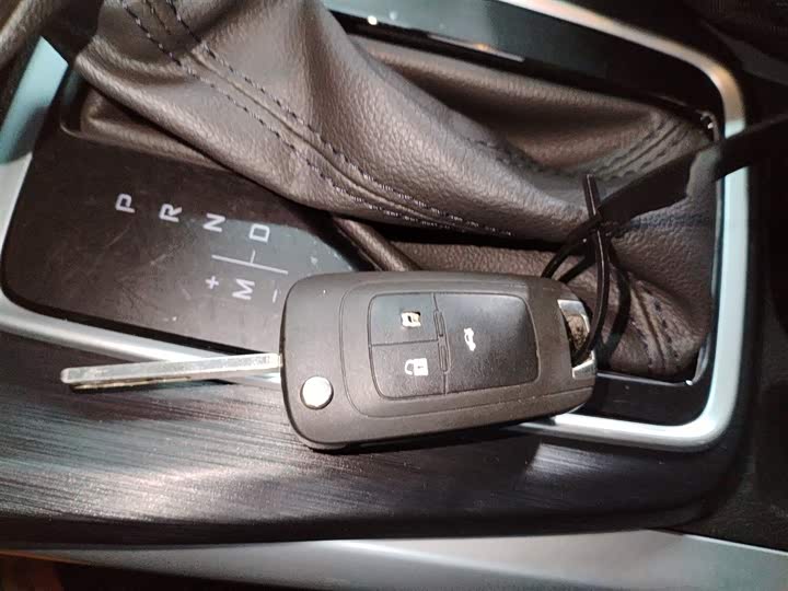 Фото 9 - Chevrolet Monza