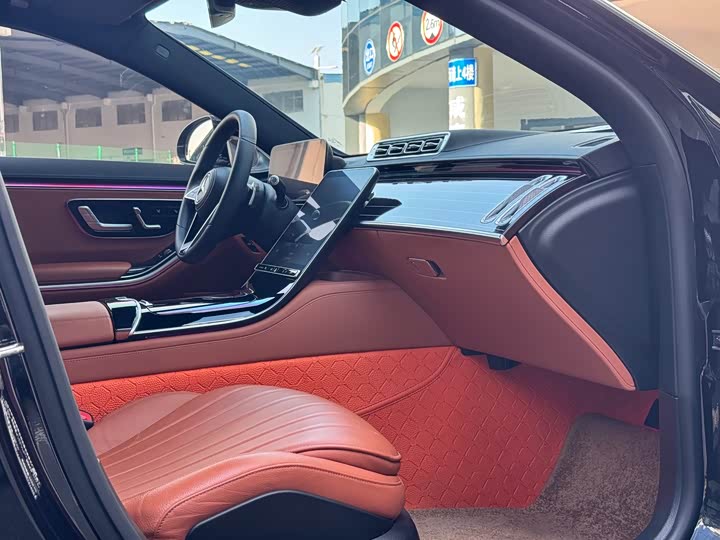 Фото 12 - Mercedes-Benz S-Class