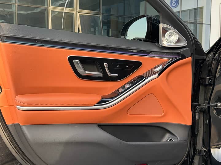 Фото 9 - Mercedes-Benz S-Class