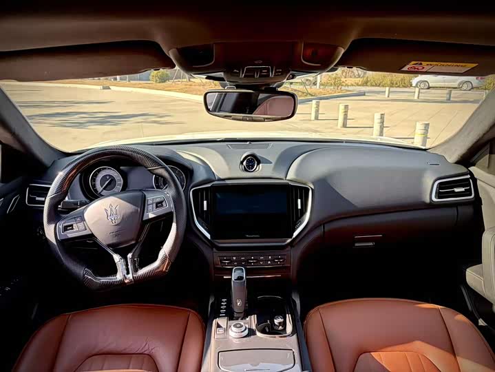 Фото 10 - Maserati Ghibli