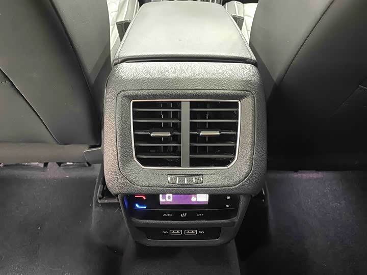 Фото 11 - Volkswagen Tayron