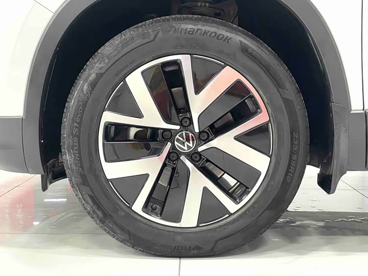 Фото 14 - Volkswagen Tayron