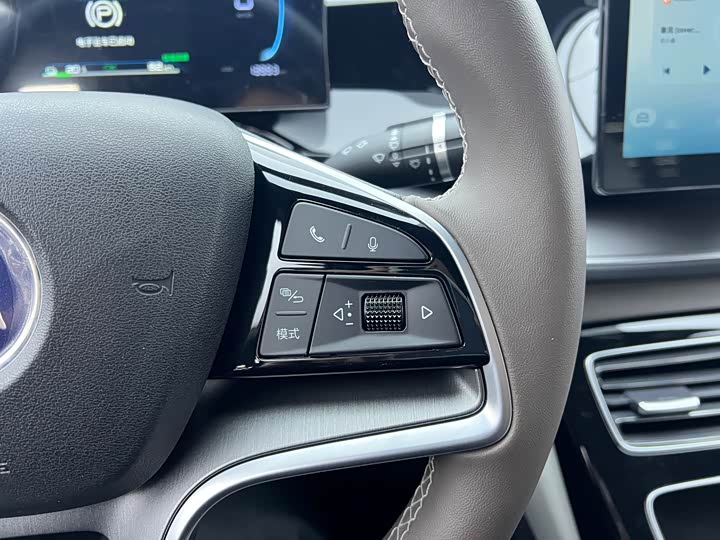 Фото 14 - BYD Qin Plus