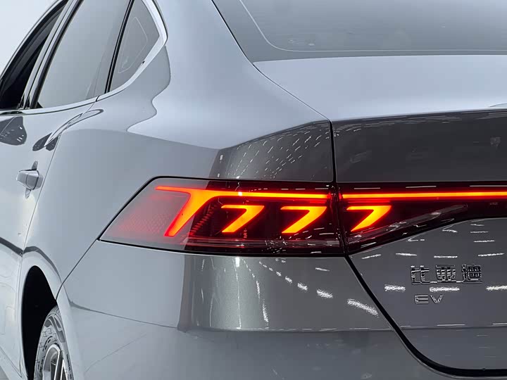 Фото 18 - BYD Qin Plus