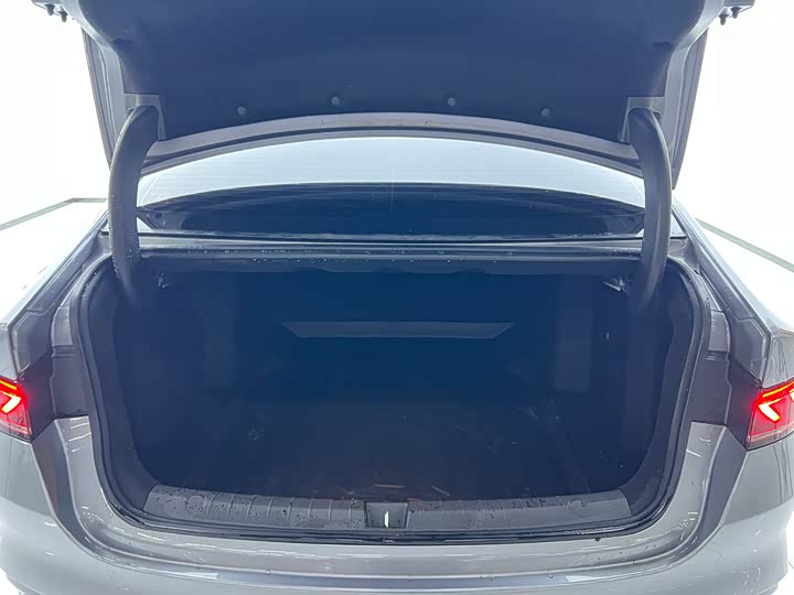 Фото 19 - BYD Qin Plus