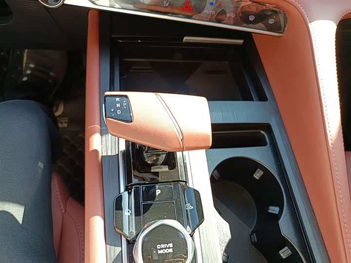 Фото 14 - Changan CS75 Plus