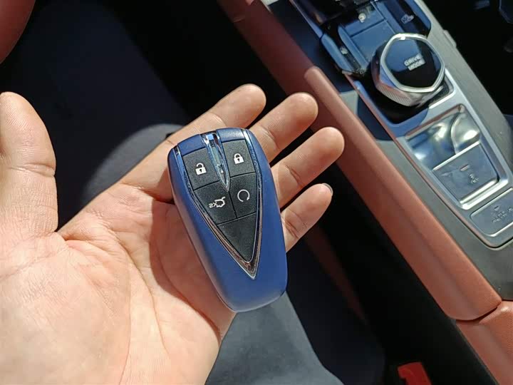 Фото 9 - Changan CS75 Plus