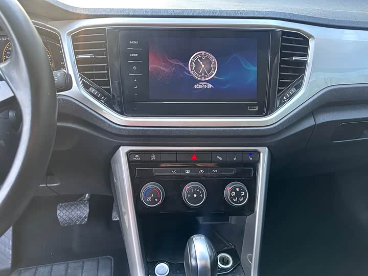 Фото 11 - Volkswagen T-Roc