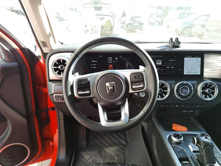 Фото 11 - Tank 300