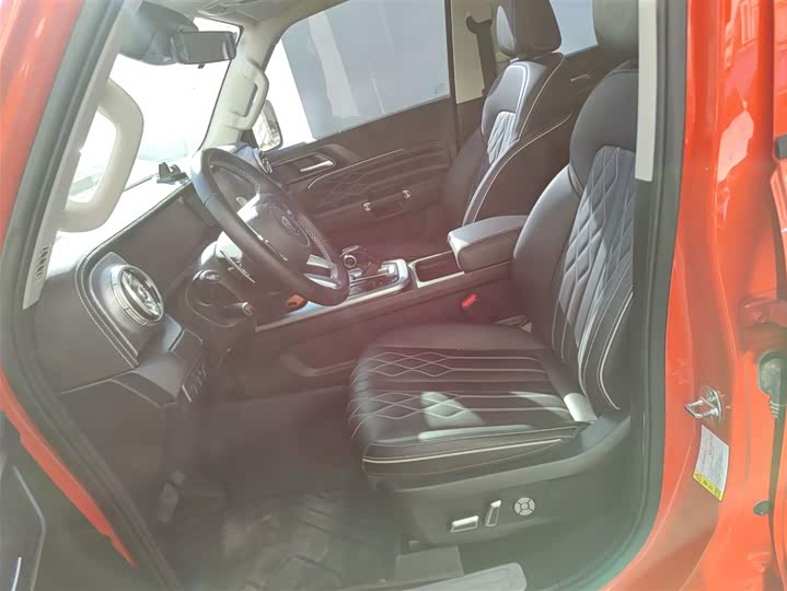 Фото 15 - Tank 300