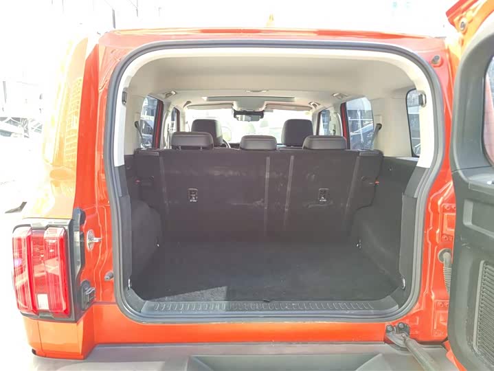 Фото 19 - Tank 300