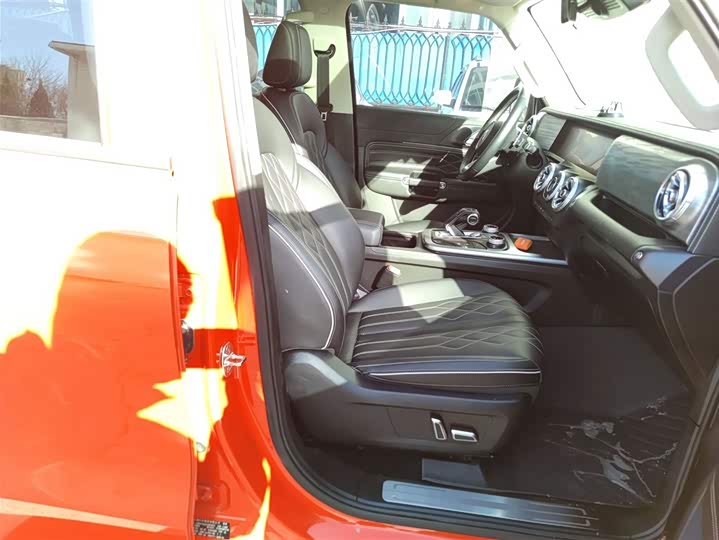 Фото 25 - Tank 300