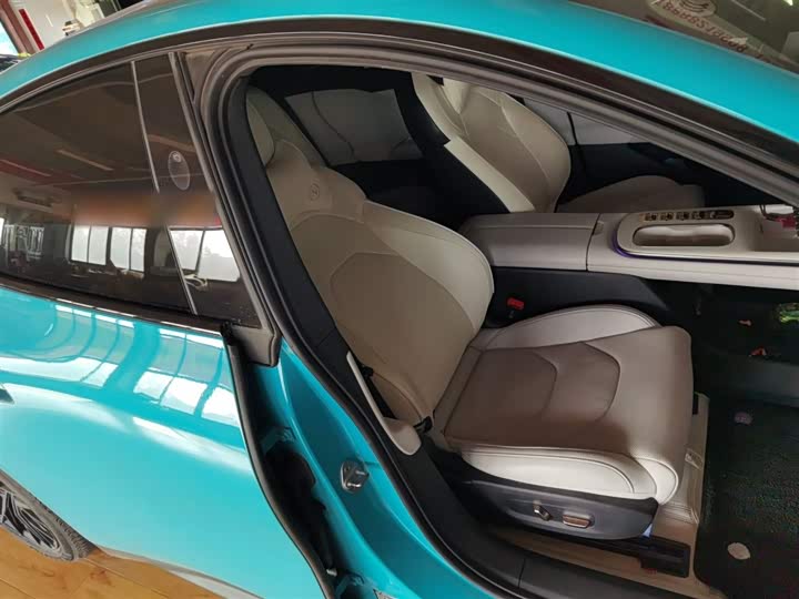 Фото 25 - Xiaomi SU7