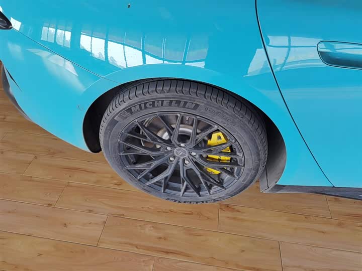 Фото 26 - Xiaomi SU7