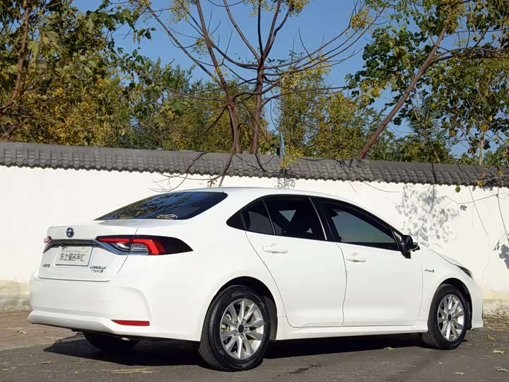 Фото 9 - Toyota Corolla