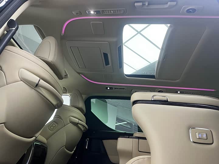 Фото 15 - Toyota Alphard