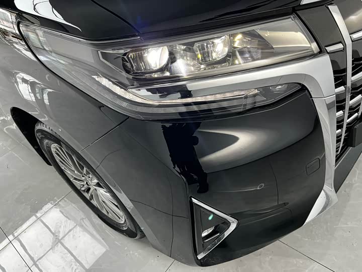 Фото 5 - Toyota Alphard