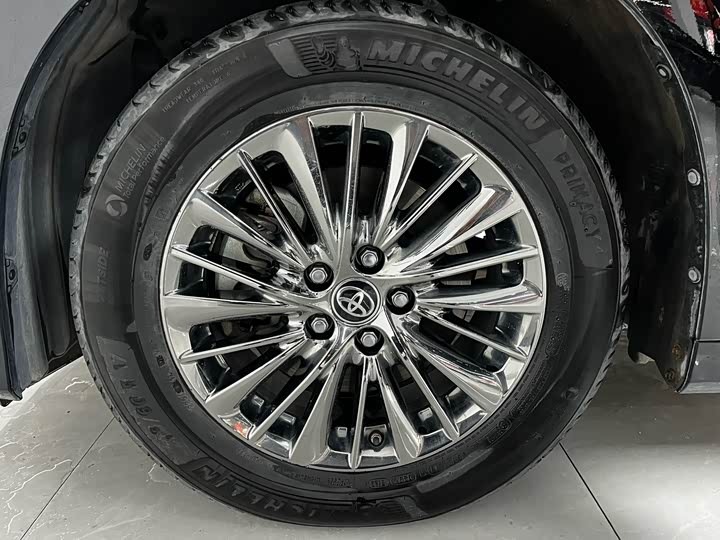 Фото 6 - Toyota Alphard