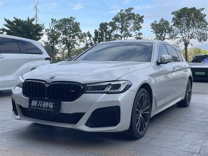 Фото 1 - BMW 5 Series