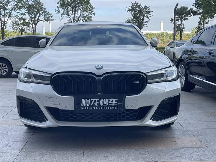 Фото 2 - BMW 5 Series