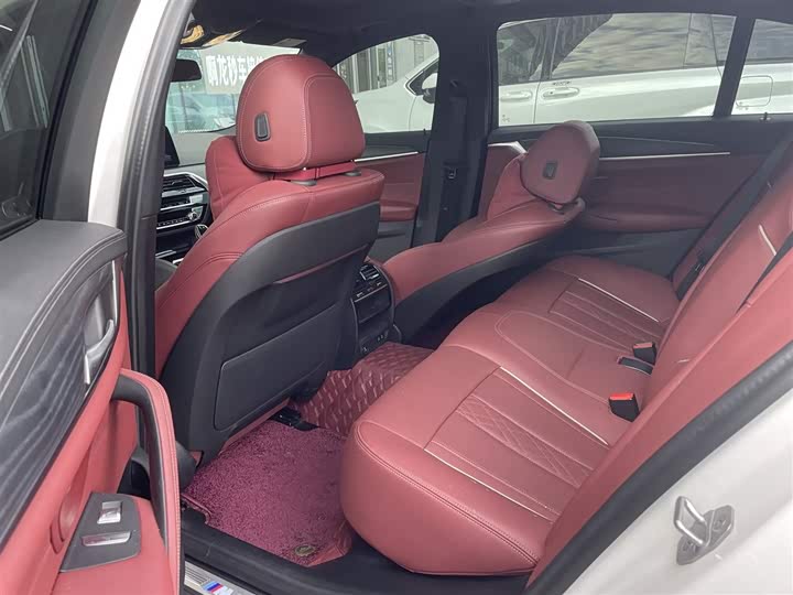 Фото 8 - BMW 5 Series