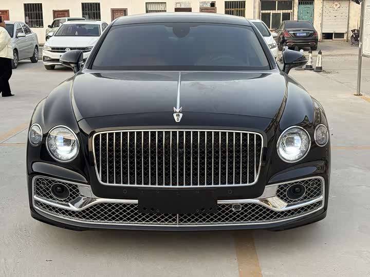 Фото 2 - Bentley Flying Spur