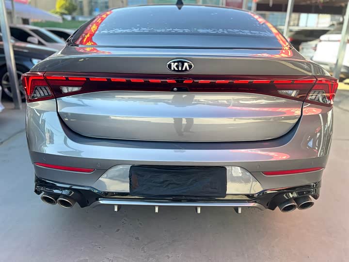 Фото 13 - Kia K5