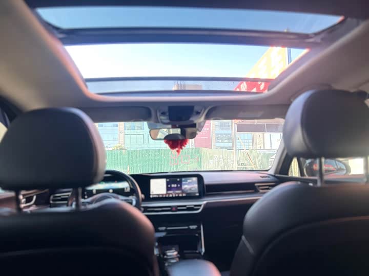 Фото 20 - Kia K5