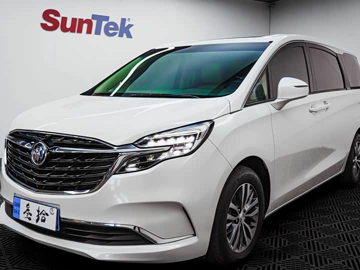 Фото 1 - Buick GL8 ES