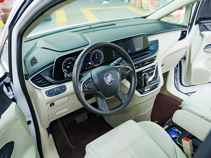 Фото 19 - Buick GL8 ES