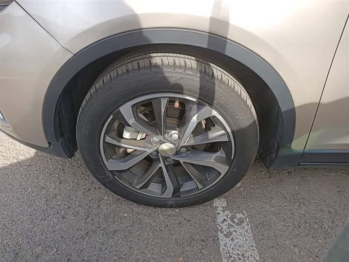 Фото 23 - Geely Emgrand GS