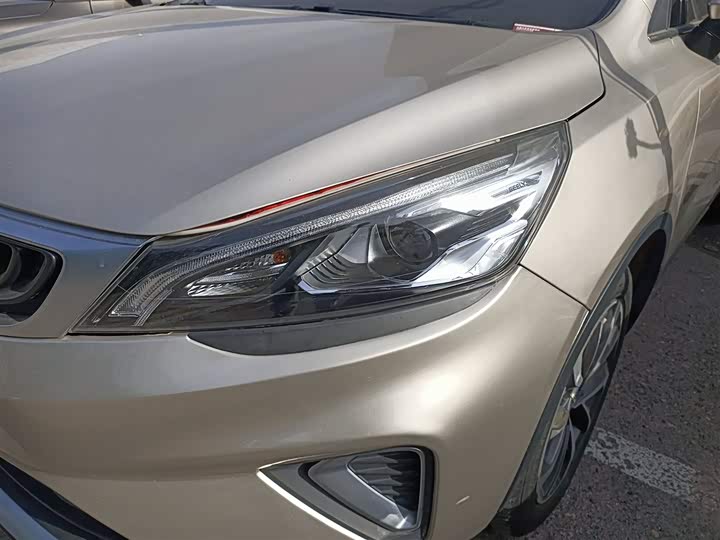 Фото 24 - Geely Emgrand GS