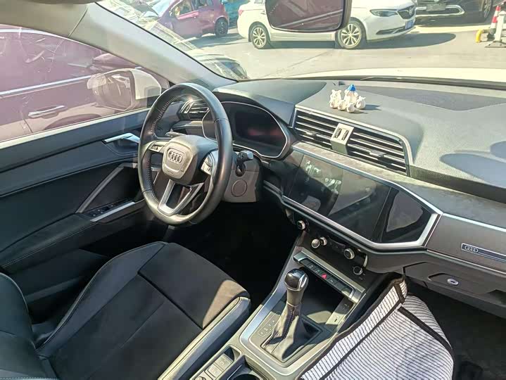 Фото 5 - Audi Q3