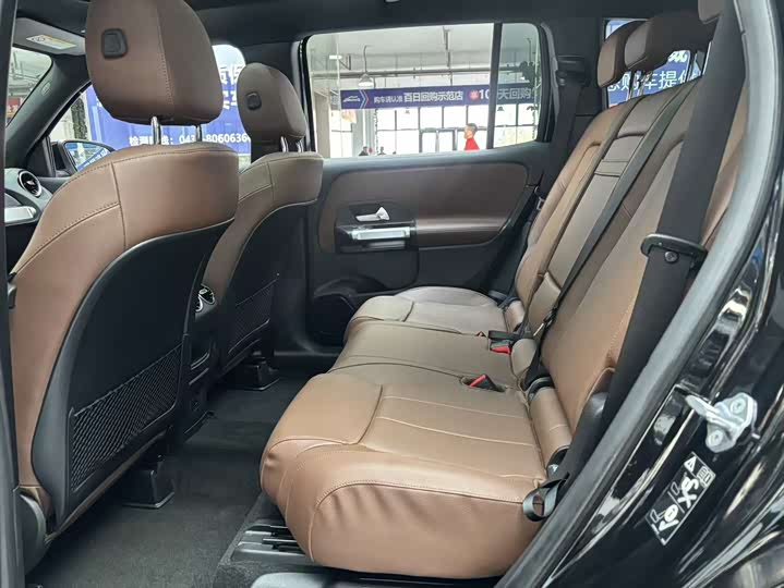 Фото 10 - Mercedes-Benz GLB-Class