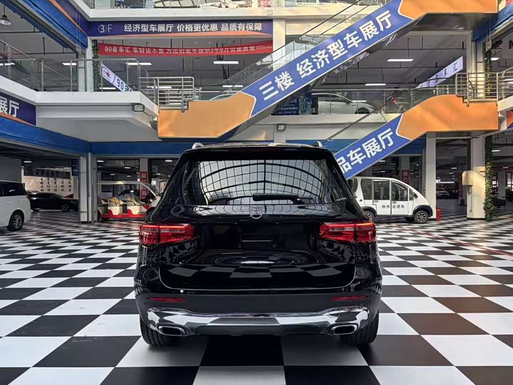 Фото 12 - Mercedes-Benz GLB-Class