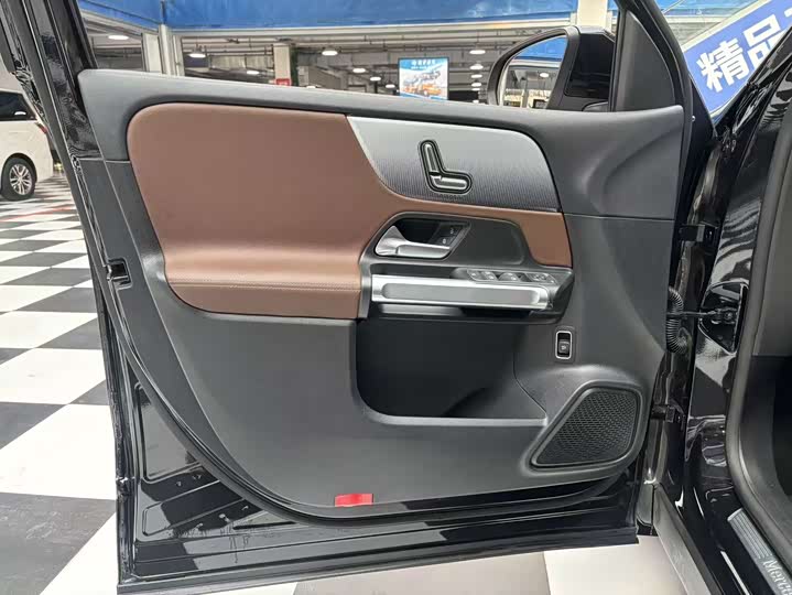 Фото 5 - Mercedes-Benz GLB-Class