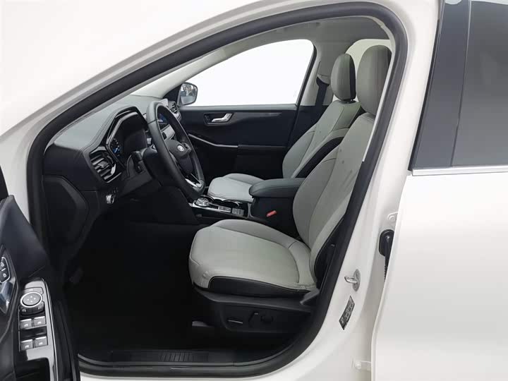 Фото 10 - Ford Escape