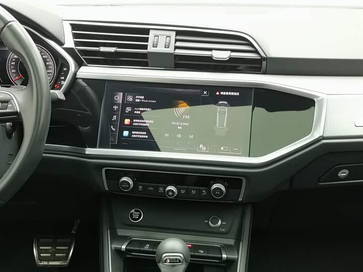 Фото 12 - Audi Q3