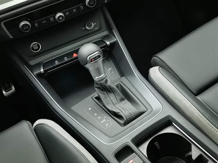 Фото 13 - Audi Q3