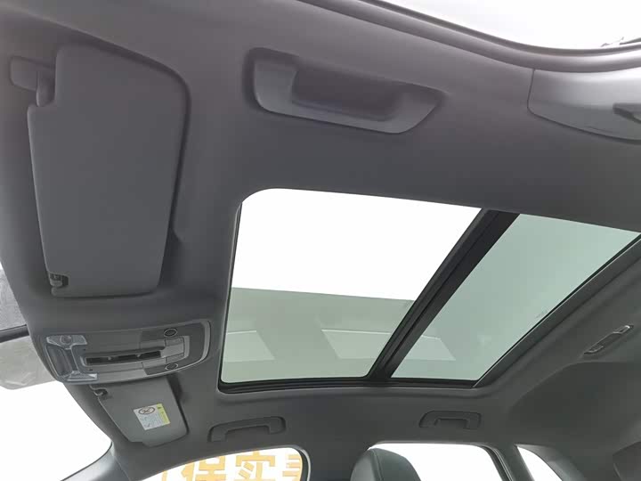 Фото 14 - Audi Q3