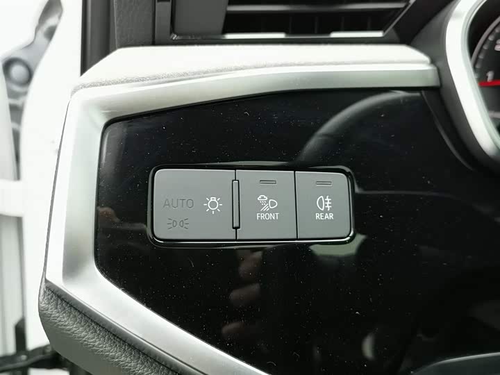 Фото 21 - Audi Q3