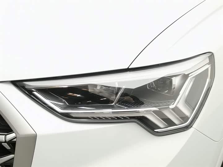 Фото 7 - Audi Q3