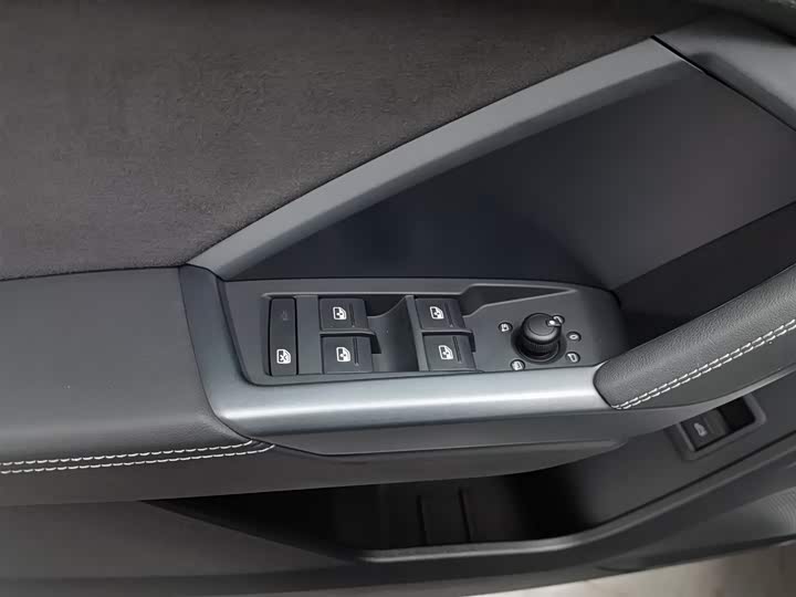 Фото 9 - Audi Q3