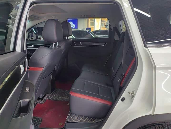 Фото 11 - Dongfeng Forthing T5