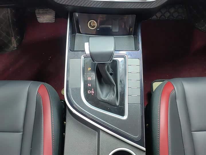 Фото 16 - Dongfeng Forthing T5